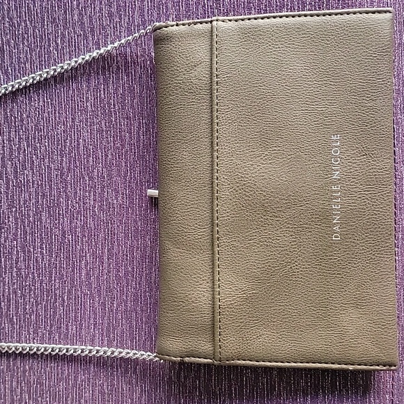 DANIELLE NICOLE CROSSBODY BAG - Picture 11 of 14